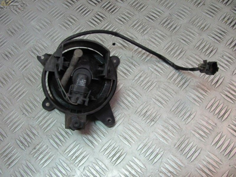 Kia Carnival Halogen PRAWY '04 51500
