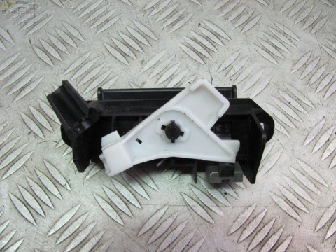 TOYOTA COROLLA E12 5D Klamka klapy tył