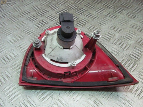 VW GOLF V 3D Lampa lewy tył klapa 1K6945107C