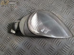 Kierunkowskaz prawy przód Renault Laguna I 1,8i 8v 5d hatchback 1994r