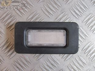 Lampka oświetlenia bagażnika Citroen C5 3,0i V6 5d liftback 2001r