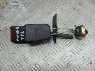 Zapinki pasów lewy tył oraz środkowy Volkswagen Passat B5 2,8i 30v V6 sedan 1998r