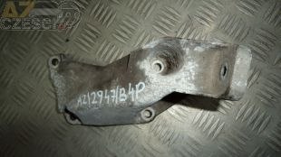 Łapa wspornik silnika 8DO199307P Volkswagen Passat B5 1,6i 8v sedan 1997r