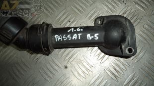 Obudowa termostatu 06B121121 VW Passat B5 1.6i 8V sedan 1997r
