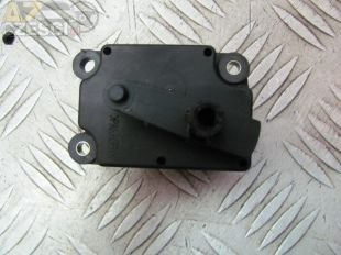 Silniczek silnik klapek nawiewu Behr 74931 Volvo V70 II 2.4i 20V Kombi 2001r