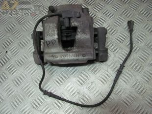 Zacisk hamulcowy prawy przód Mercedes CLK W208 2.3 Kompressor 2d Coupe 2000r