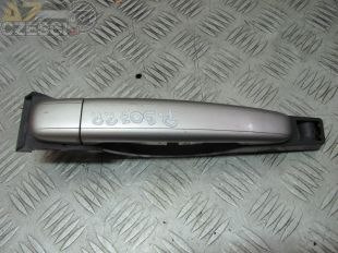 Klamka zewnętrzna drzwi prawy przód Peugeot 307 1.4i 16v 5D Hatchback 2006r po liftingu