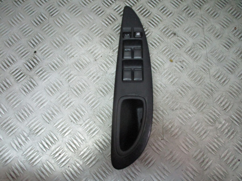 Panel przełacznik szyb Nissan Primera P12 2004r