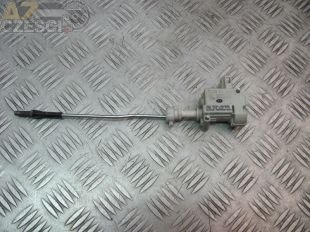 Siłownik klapki paliwa Volkswagen Golf V 2.0 TDI 140 KM Hatchback 3D Trendline 2004r