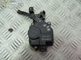 Siłownik zamka klapy tył Kia Cerato 1.6i 16v 5d sedan 2002r