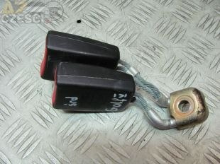 Zapinka pasa środkowego Volkswagen Golf V 2.0 TDI 140 KM Hatchback 3D Trendline 2004r