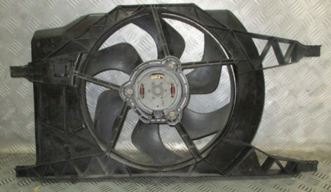 RENAULT LAGUNA 2 1,9 DCI WENTYLATOR chlodnicy 1831068000