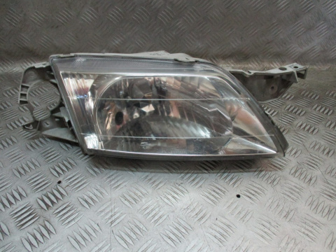 MAZDA PREMACY REFLEKTOR LAMPA PRAWA PRZEDNIA EU