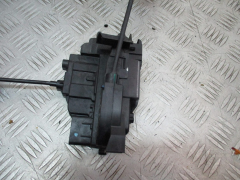 Zamek centralny drzwi LT Renault Laguna III 806700006R