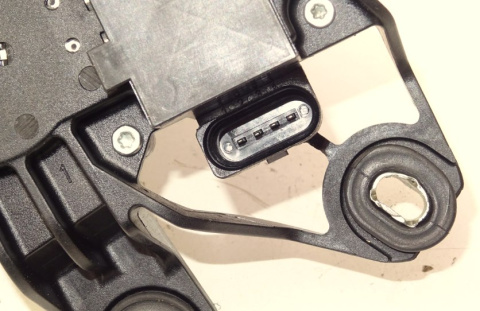 SILNICZEK WYCIERACZKI TYŁ VW POLO GOLF 5K6955711B