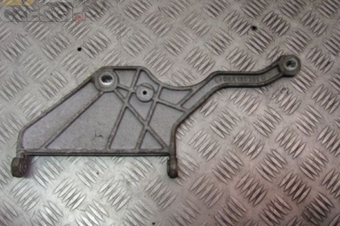 Łapa wspornik silnika Seat Toledo 1,8i 20v 5d sedan 2000r