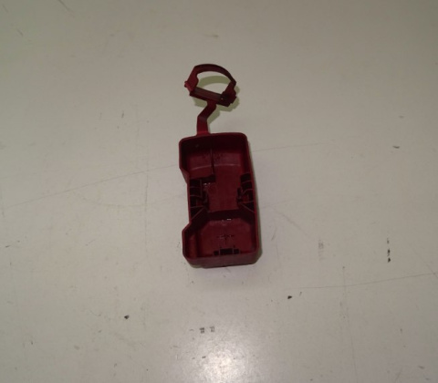 TOYOTA AYGO ZAŚLEPKA ZATYCZKA KLEMY DODATNIEJ AKUMULATORA