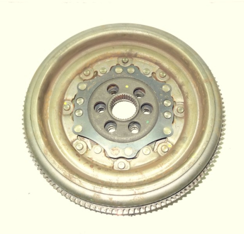 KOŁO DWUMASOWE VW PASSAT B7 2.0TDI DSG 03L105266AL