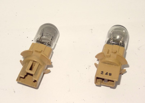 OPRAWKA ŻARÓWKA ŚWIATŁO STOP WKŁAD MAZDA 6