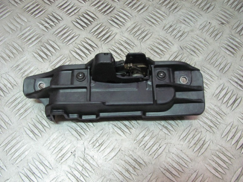 Zamek centralny klapy tył Citroen C2 3D 04r