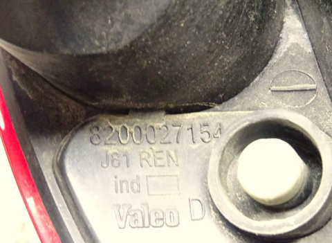 LAMPA PRAWY TYŁ TYLNA ZDERZAK 8200027154 ESPACE IV