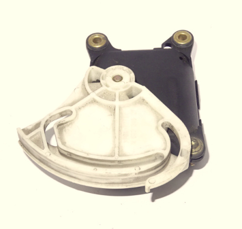 PASSAT B5 LIFT SILNICZEK NAGRZEWNICY 8D1820511E