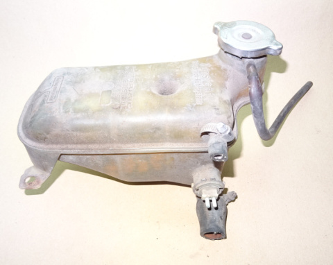 MERCEDES W124 ZBIORNICZEK WYRÓWNAWCZY 1245000649