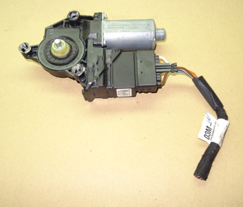 SILNIK SZYBY VW GOLF V PLUS LEWY TYŁ 5M0839401B