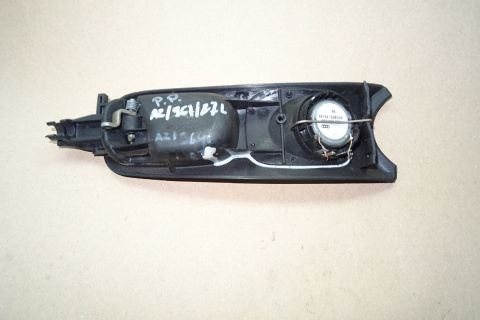 AUDI A4 B5 KLAMKA DRZWI PRZÓD PRAWA 8D0837020