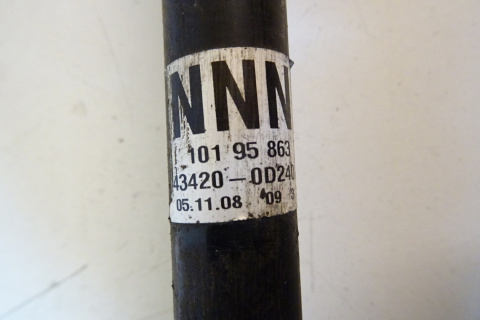 PÓŁOŚ NAPĘDOWA LEWA TOYOTA YARIS II 1,33 1NR