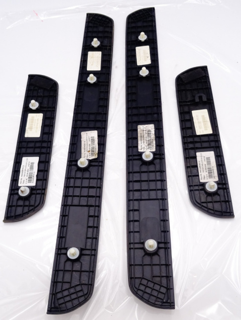 CIVIC VIII UFO 5D NAKŁADKI PROGÓW KOMPLET