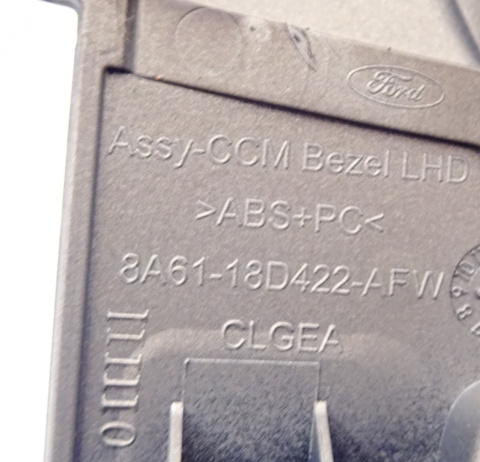 FIESTA MK7 RAMKA PANELU KLIMATYZACJI 8A6118D422AFW