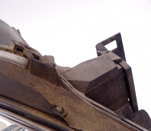 MONDEO MK3 REFLEKTOR PRAWY USZKODZONY 1305235545