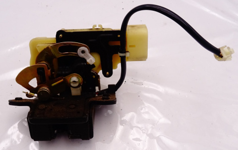 MAZDA MPV ZAMEK KLAPY TYLNEJ TYŁ