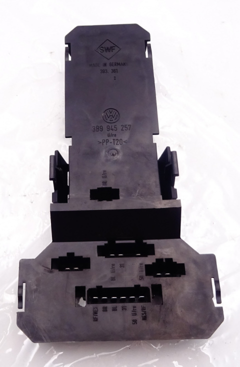 WKŁAD LAMPY TYŁ 3B9945257 VW PASSAT B5 KOMBI