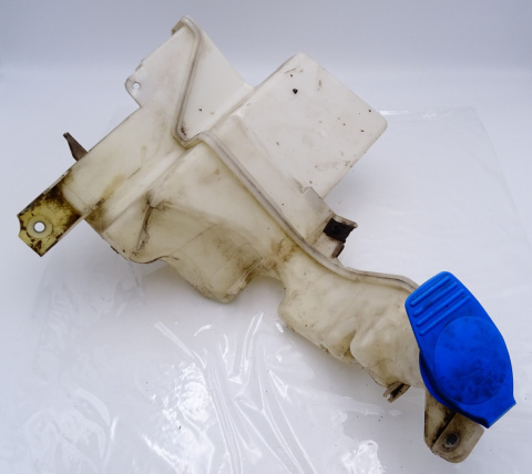 ZBIORNICZEK SPRYSKIWACZY VW PASSAT B6 3C0955453P
