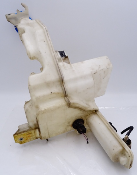 ZBIORNICZEK SPRYSKIWACZY VW PASSAT B6 3C0955453P