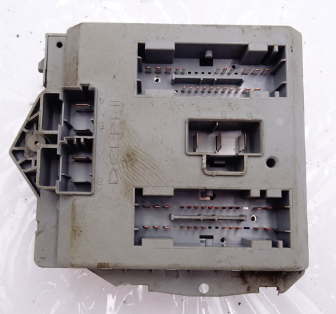 SKRZYNKA BEZPIECZNIKÓW PUNTO II 1,2 8V 46760249