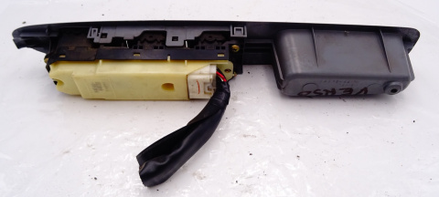 AVENSIS VERSO PANEL SZYB 84040-44030