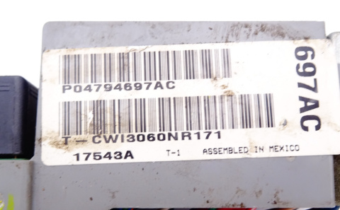 CHRYSLER PT CRUISER 2,0B SKRZYNKA BEZPIECZNIKÓW P04794697AC
