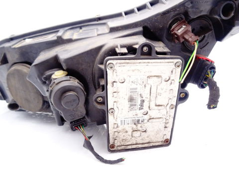 CITROEN C4 REFLEKTOR PRAWY XENON 9646894280