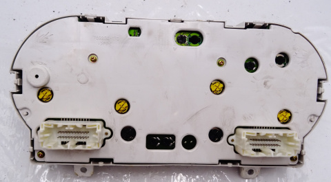 LICZNIK ZEGARY MITSUBISHI OUTLANDER I 2,0 16V