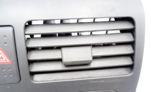 SUZUKI SWIFT IV MK6 KRATKA ŚRODKOWA RAMKA