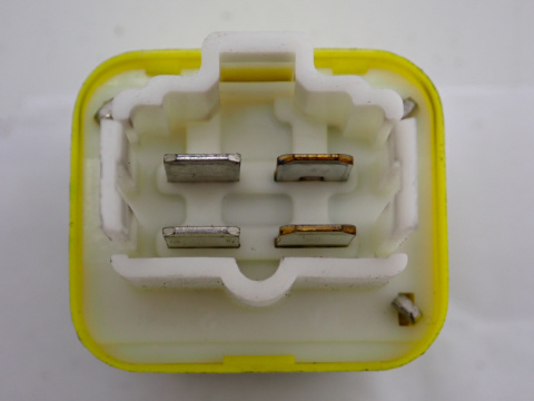 MAZDA MPV 323 PREMACY XEDOS Przekaźnik modułu JE16 żółty 056700 8780