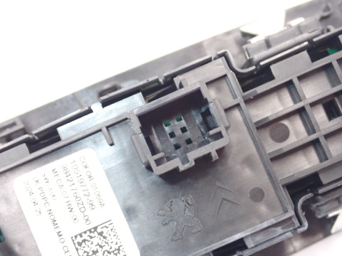 RIFTER BERLINGO DOBLO COMBO przełącznik panel szyb kierowcy 98421760 IGŁA