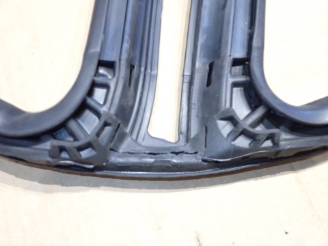 SUBARU LEGACY IV '08R KOMBI LIFT USZCZELKA PRAWA SŁUPKA DRZWI