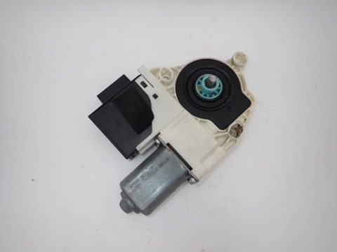 SEAT IBIZA III POLO FABIA SILNICZEK SZYBY PODNOŚNIKA LEWY PRZÓD OE EU BROSE