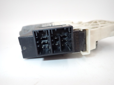 SEAT IBIZA III POLO FABIA SILNICZEK SZYBY PODNOŚNIKA LEWY PRZÓD OE EU BROSE