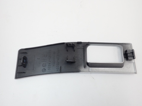 TOYOTA C-HR II NG 23- ZAŚLEPKA ZDERZAKA PRAWY TYŁ PT 52165-F4020 - JAK NOWA