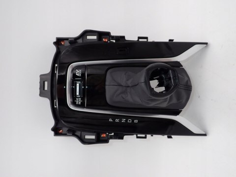 COROLLA E21 LIFT OD 2024 RAMKA OSŁONA MIESZKA TUNELU ŚRODKOWEGO - JAK NOWA